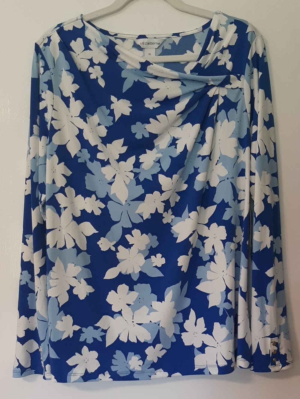 Liz Claiborne XL Long Sleeve Blouse Blue With Floral Casual Or Office Wear